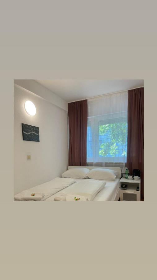 Hotel Starlight Frankfurt am Main ภายนอก รูปภาพ