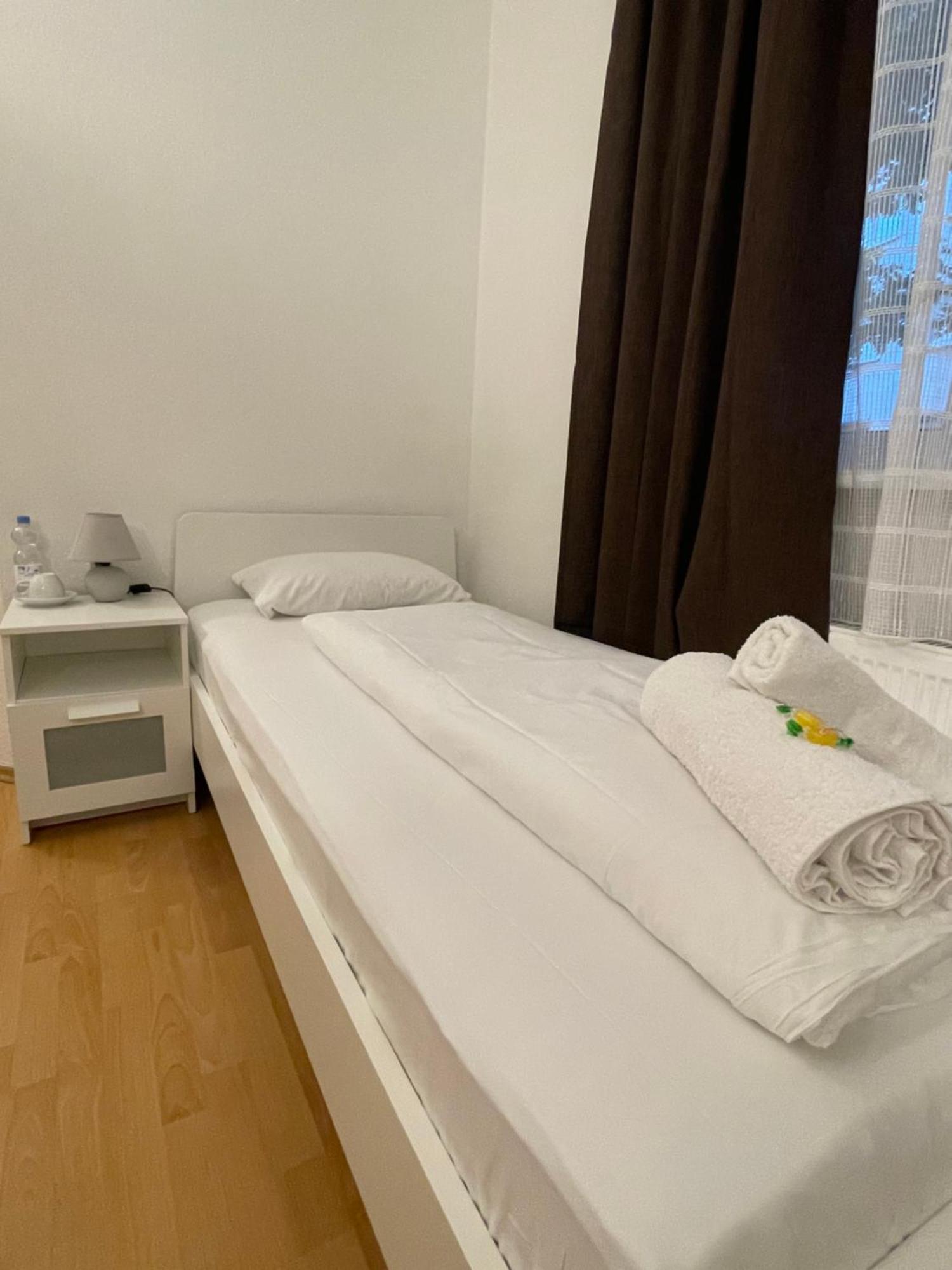 Hotel Starlight Frankfurt am Main ภายนอก รูปภาพ